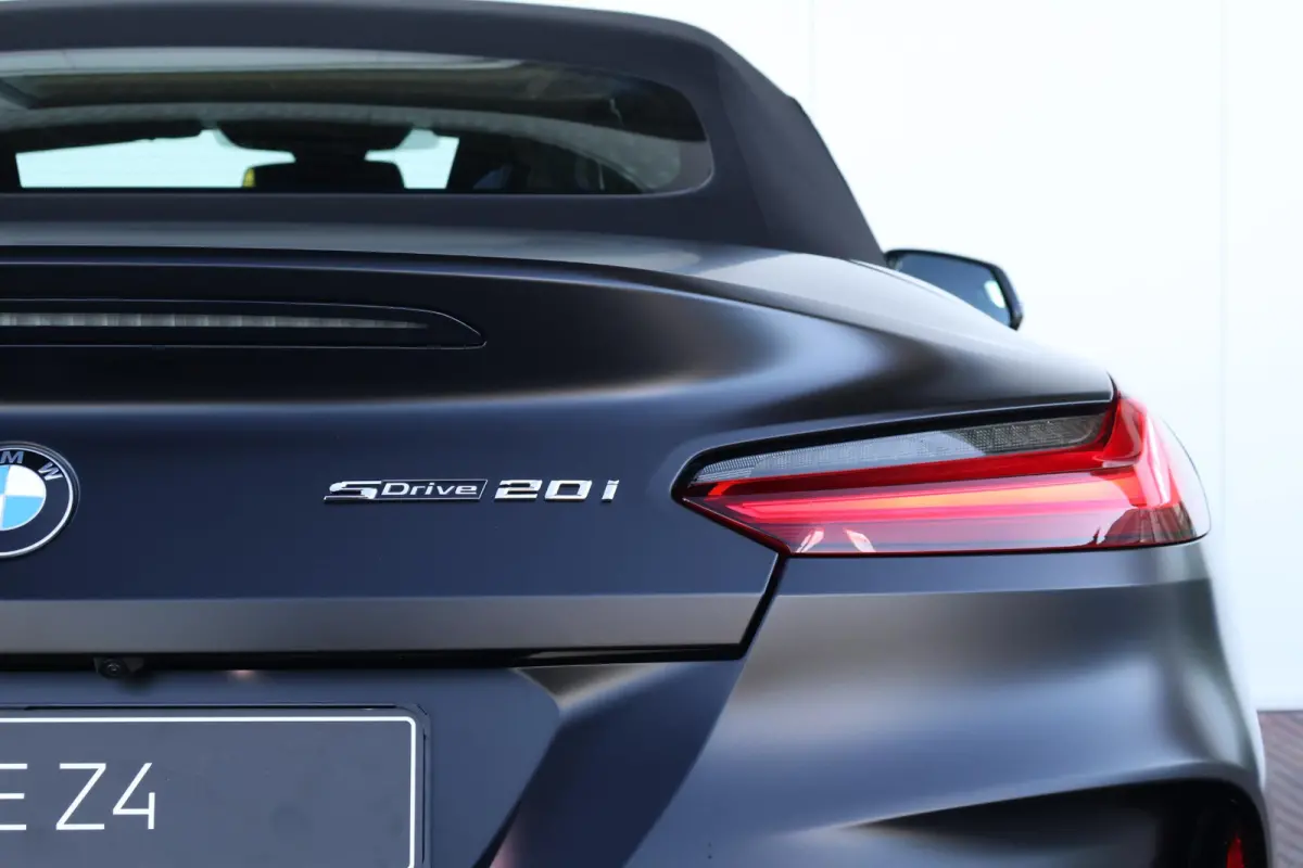 sDrive20i Business Edition Plus | Final Edition | High Executive | Harman Kardon
