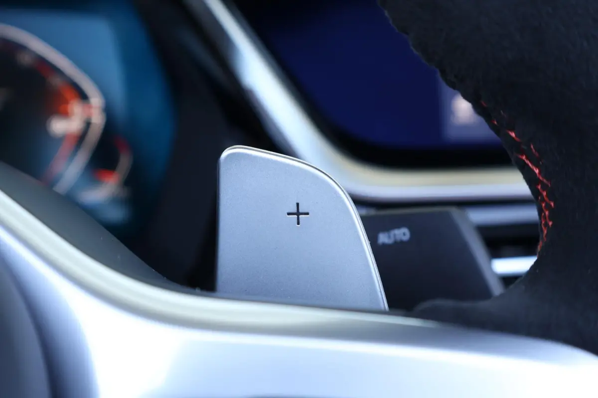 sDrive20i Business Edition Plus | Final Edition | High Executive | Harman Kardon