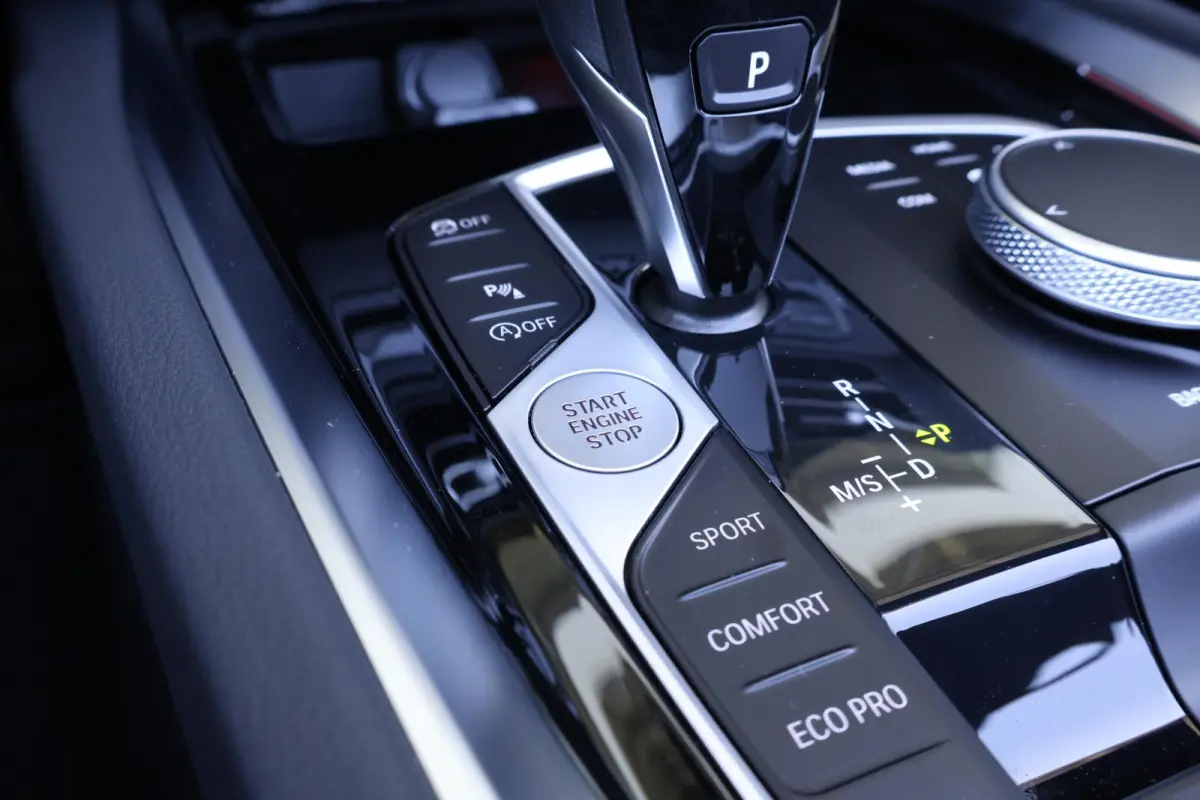 sDrive20i Business Edition Plus | Final Edition | High Executive | Harman Kardon
