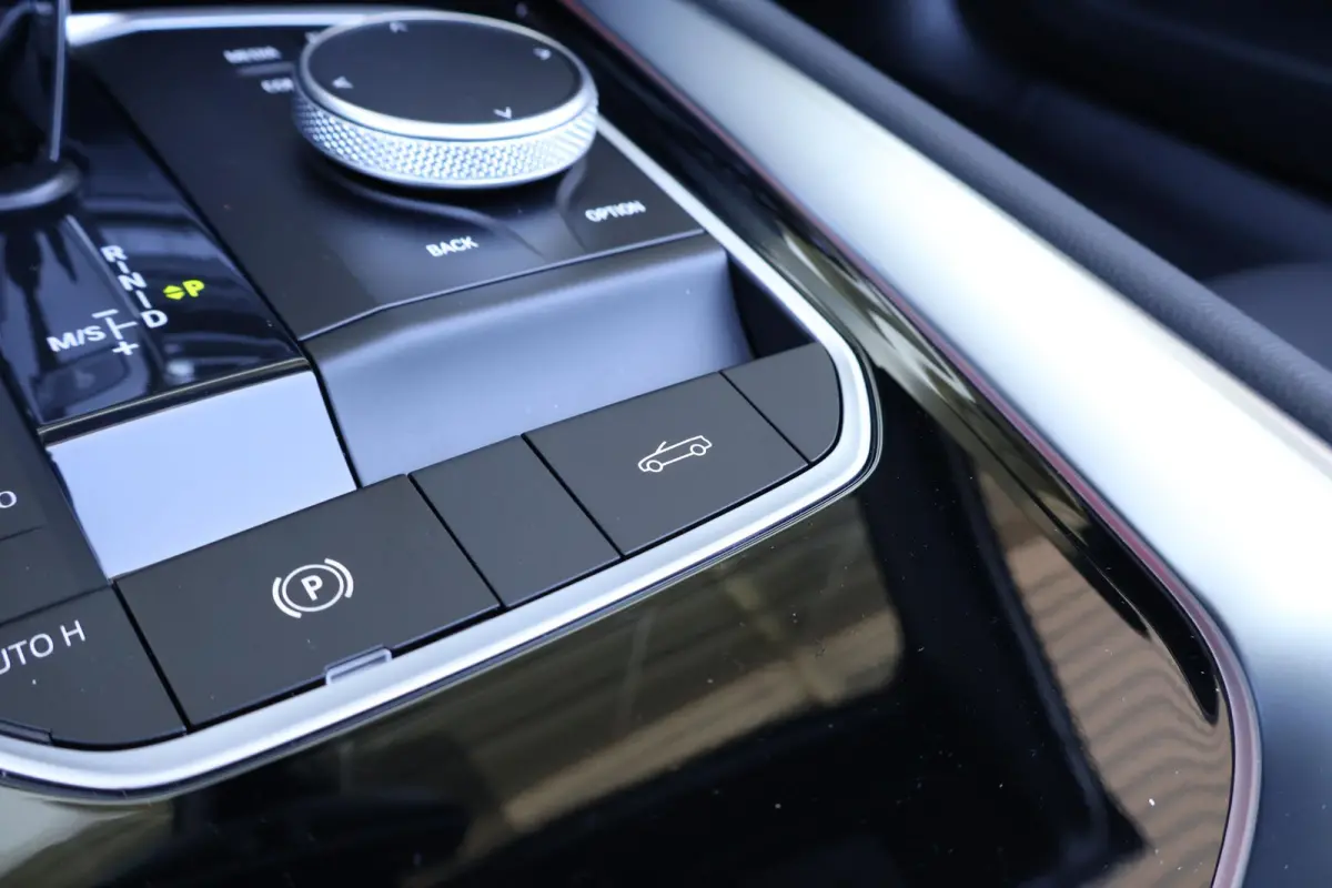 sDrive20i Business Edition Plus | Final Edition | High Executive | Harman Kardon