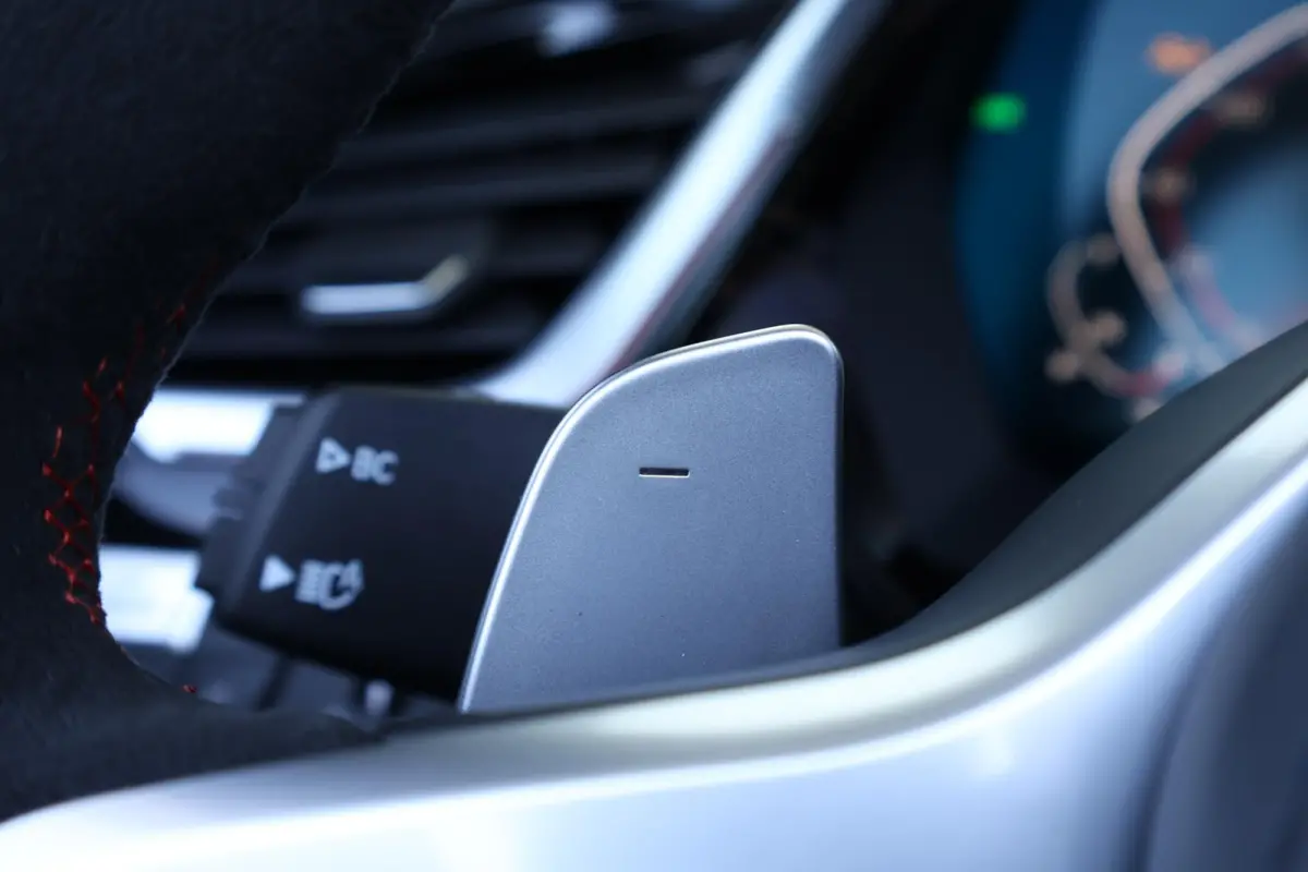sDrive20i Business Edition Plus | Final Edition | High Executive | Harman Kardon