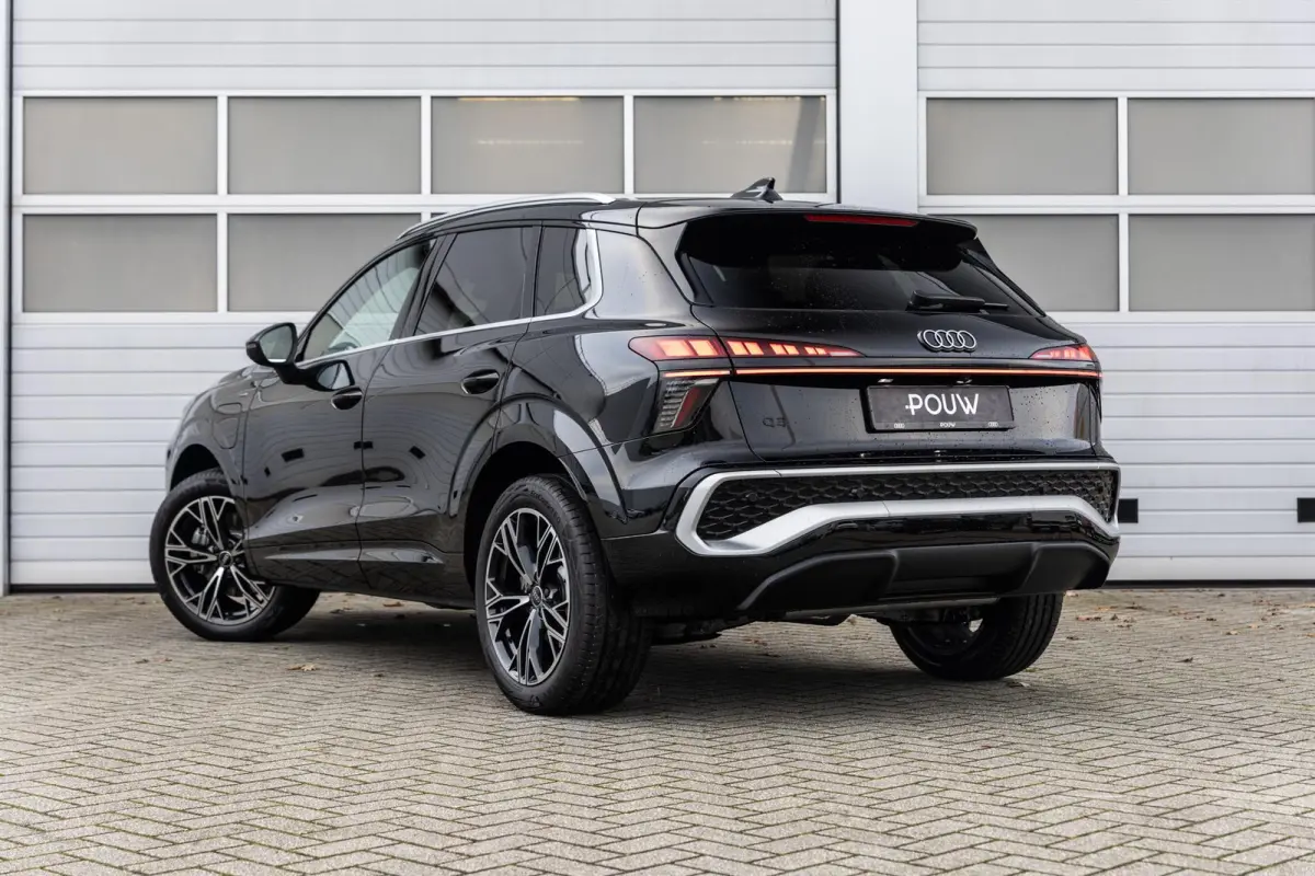 1.5 e-hybrid 272pk S edition | Leder interieur | Tech Plus pakket | 19'' velgen