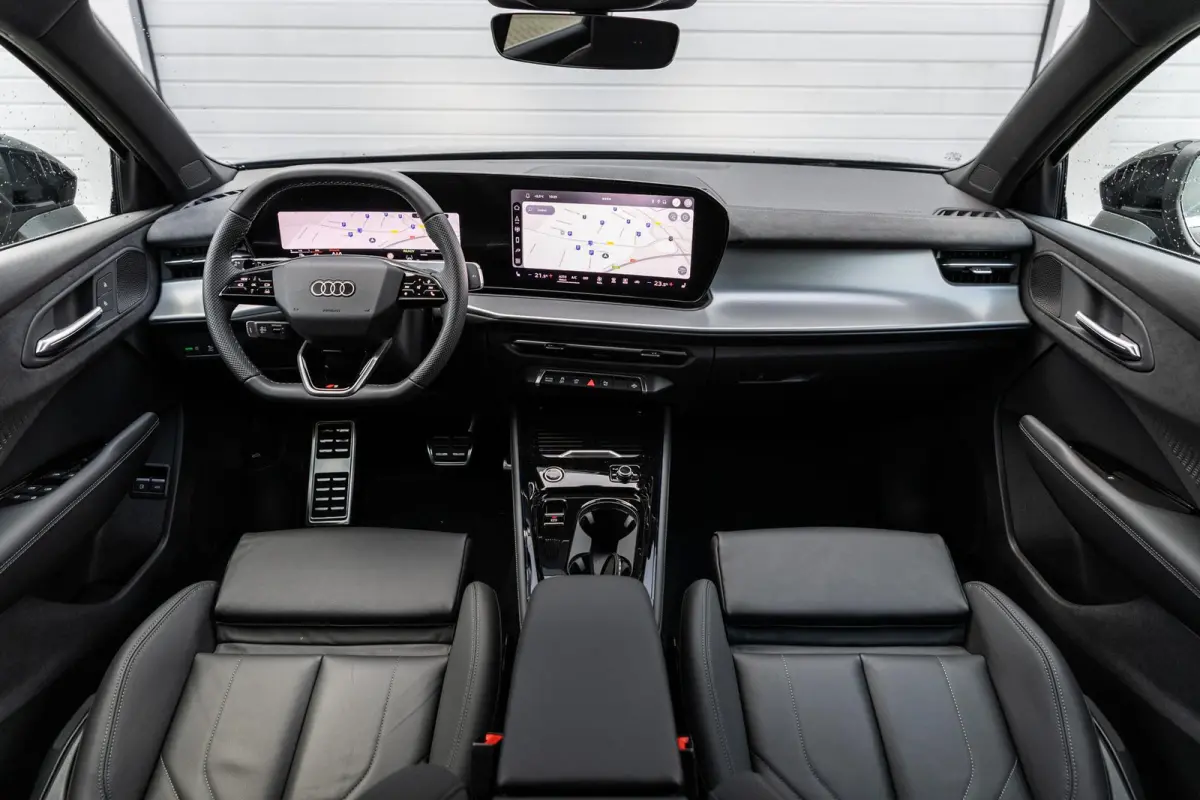1.5 e-hybrid 272pk S edition | Leder interieur | Tech Plus pakket | 19'' velgen