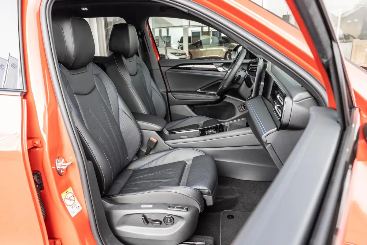 1.5 eHybrid 204pk R-Line Edition | Panoramadak | Leder | Trekhaak | Stoel Ventilatie