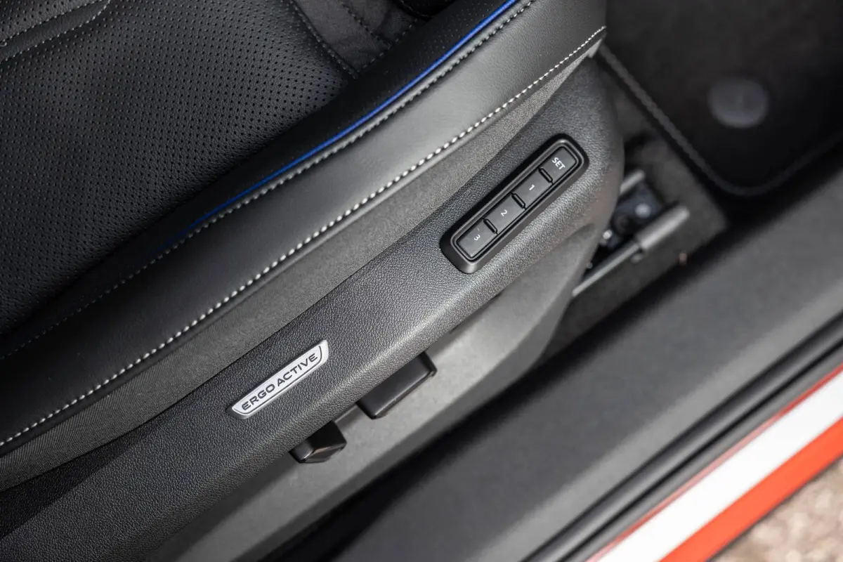 1.5 eHybrid 204pk R-Line Edition | Panoramadak | Leder | Trekhaak | Stoel Ventilatie