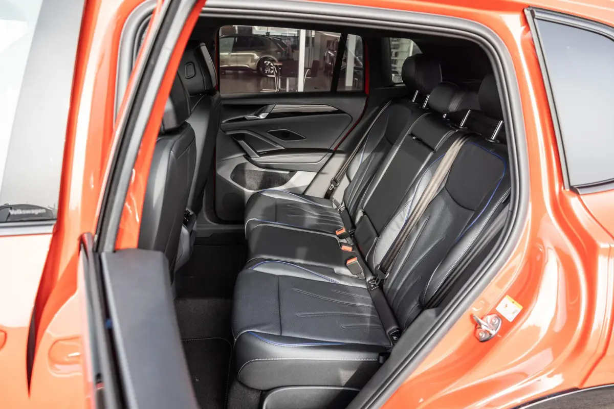 1.5 eHybrid 204pk R-Line Edition | Panoramadak | Leder | Trekhaak | Stoel Ventilatie