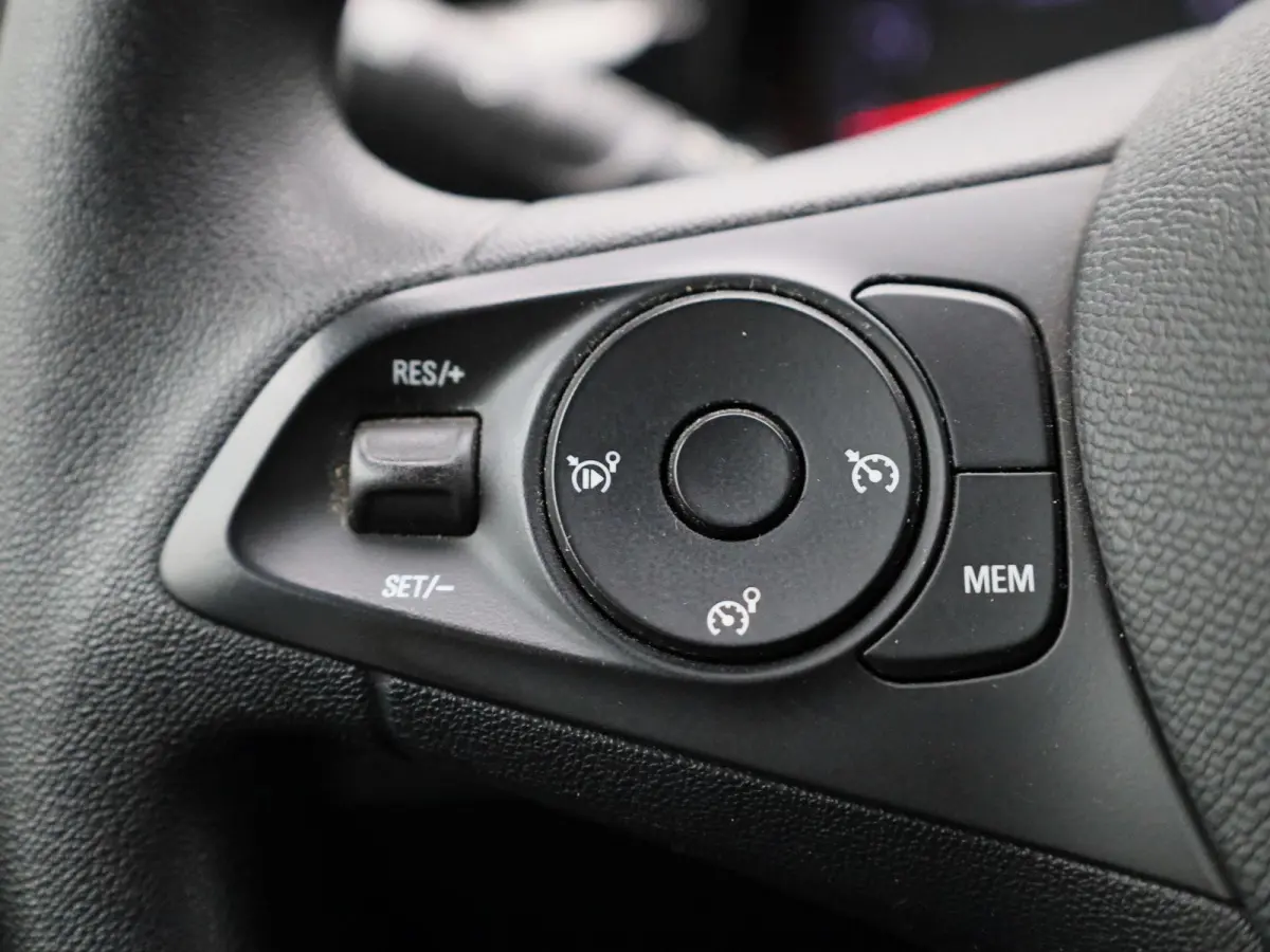 1.2 55kW S/S Edition | ACHTERUITRIJCAMERA | APPLE CARPLAY | ANDROID AUTO | AIRCO | CRUISE CONTROL | RIJSTROOKHULP | NAVIGATIE | PARKEERSENSOREN ACHTER |