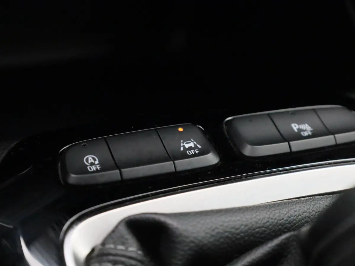 1.2 55kW S/S Edition | ACHTERUITRIJCAMERA | APPLE CARPLAY | ANDROID AUTO | AIRCO | CRUISE CONTROL | RIJSTROOKHULP | NAVIGATIE | PARKEERSENSOREN ACHTER |