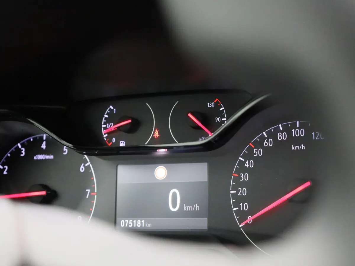 1.2 55kW S/S Edition | ACHTERUITRIJCAMERA | APPLE CARPLAY | ANDROID AUTO | AIRCO | CRUISE CONTROL | RIJSTROOKHULP | NAVIGATIE | PARKEERSENSOREN ACHTER |
