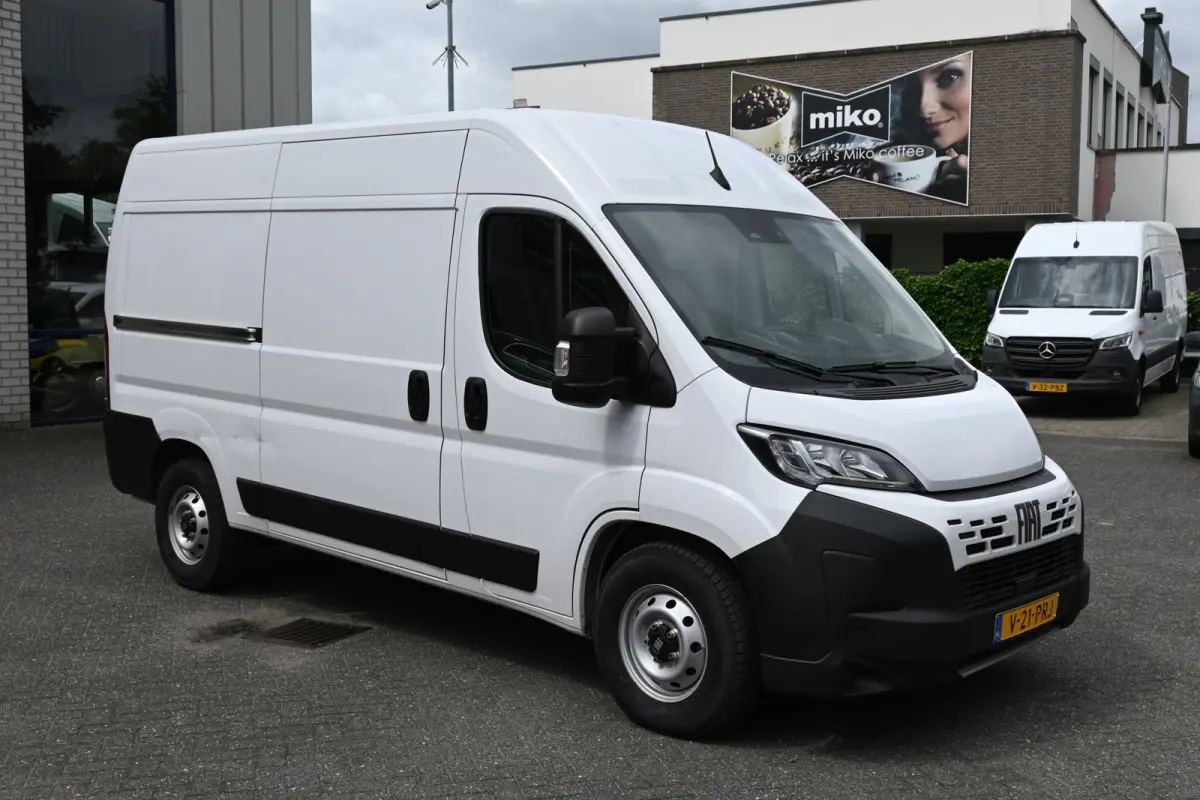 L2H2 2.2 MultiJet 140 pk 3.5t Camera, Cruise control, 270 Graden deuren