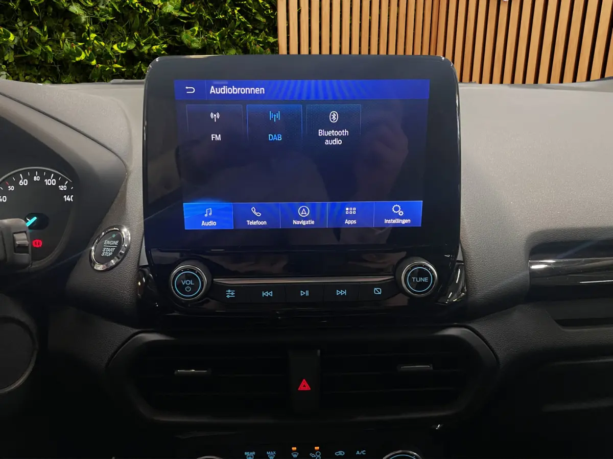 1.0 EcoBoost ST-Line | NL auto | Lage km. stand! | Navi | Xenon | B&O | Stoel-stuurverw. | 17''