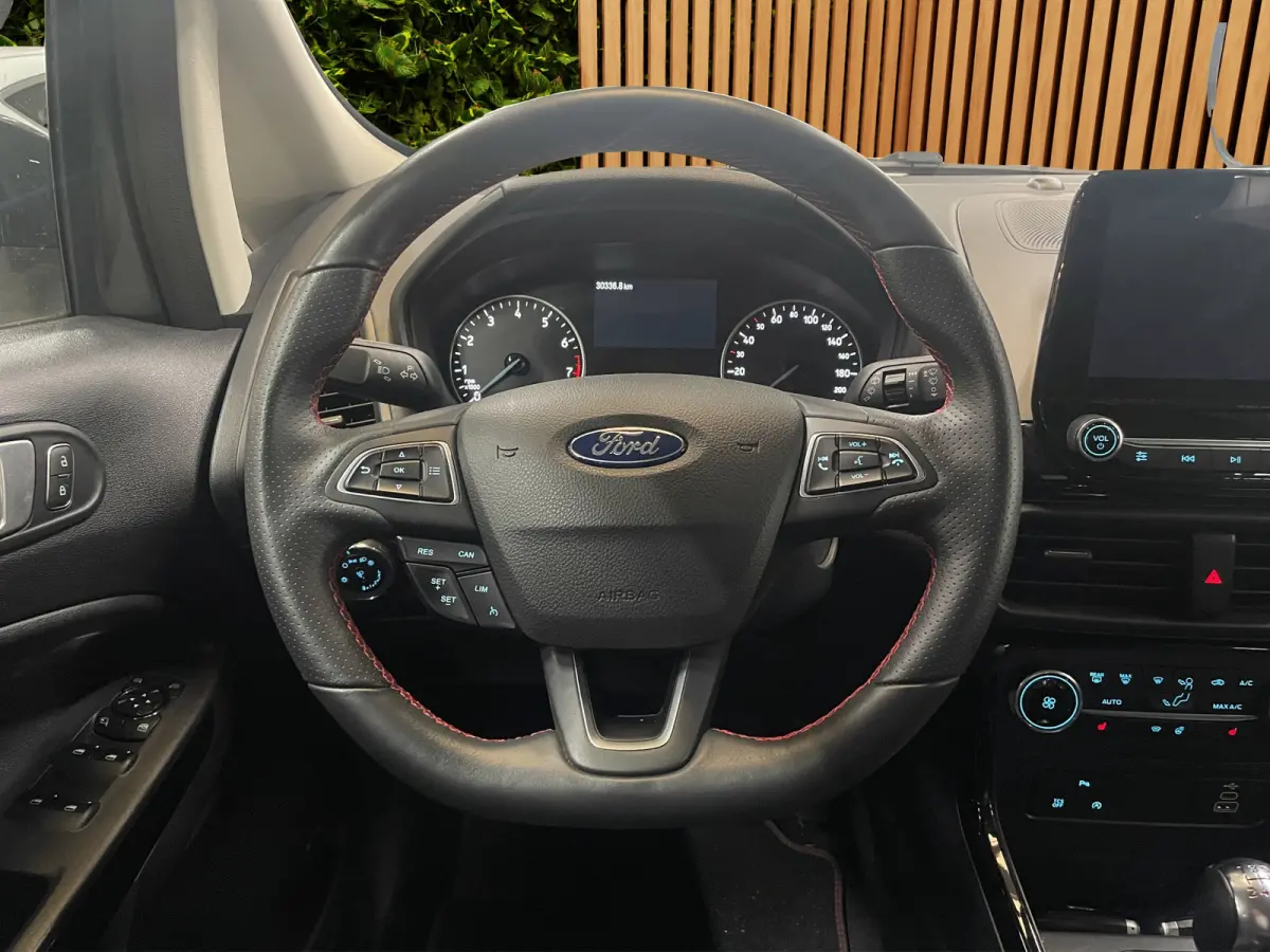 1.0 EcoBoost ST-Line | NL auto | Lage km. stand! | Navi | Xenon | B&O | Stoel-stuurverw. | 17''