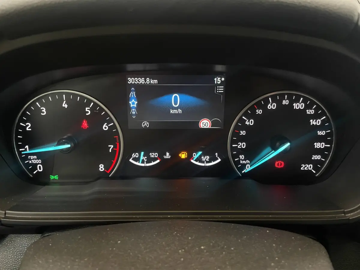 1.0 EcoBoost ST-Line | NL auto | Lage km. stand! | Navi | Xenon | B&O | Stoel-stuurverw. | 17''