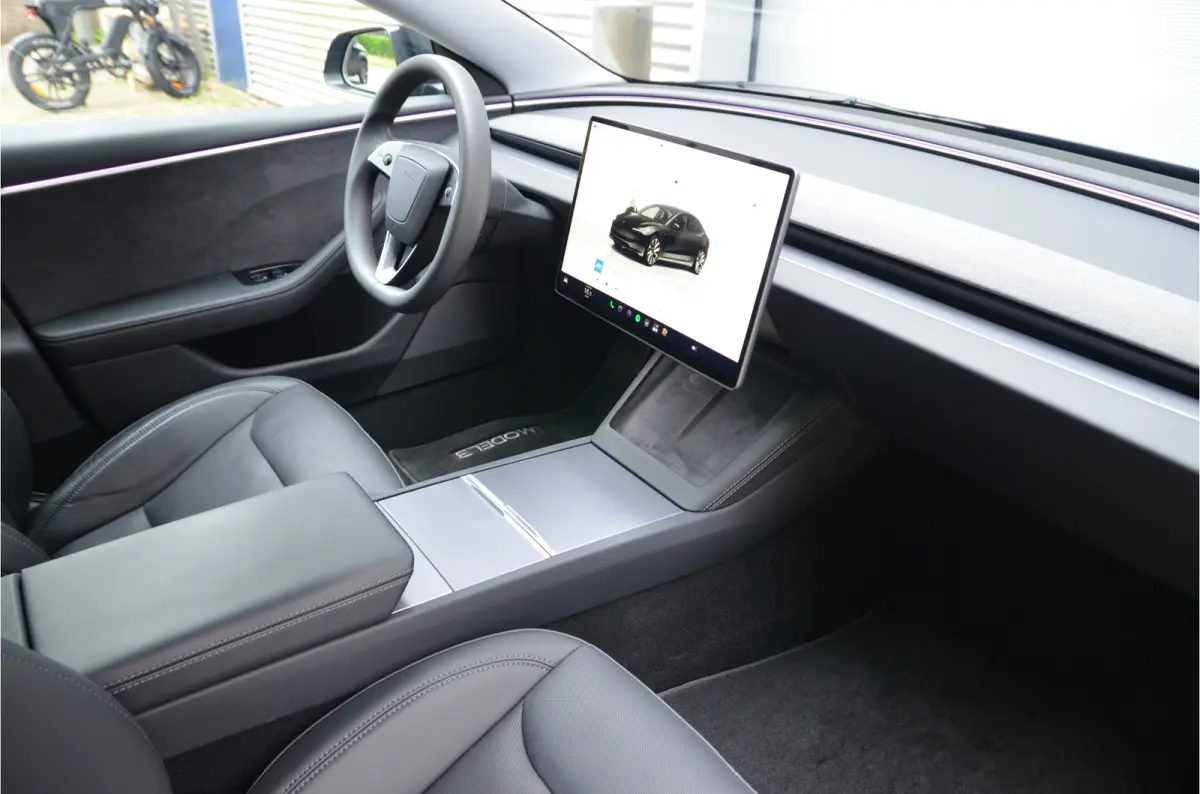 Premium Long Range AWD 78 kWh Premium Highland, AutoPilot4.0, FSD 99,- per maand, 19" Alu