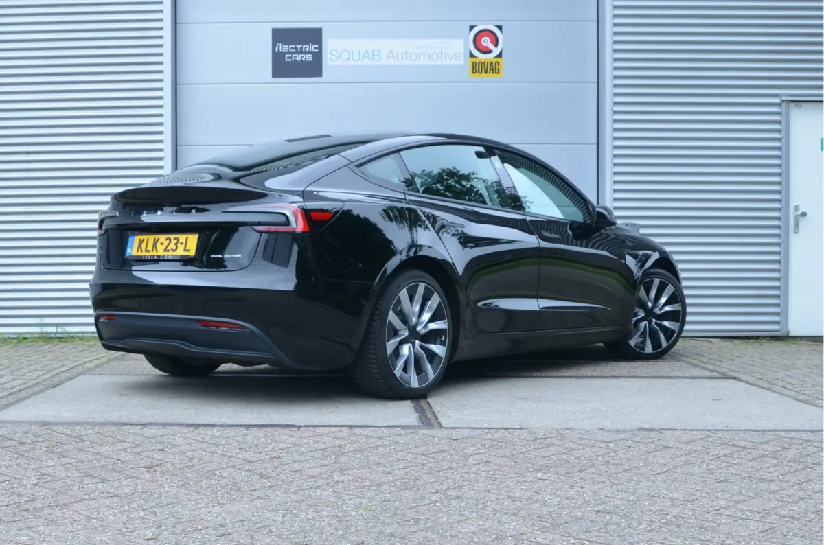 Premium Long Range AWD 78 kWh Premium Highland, AutoPilot4.0, FSD 99,- per maand, 19" Alu