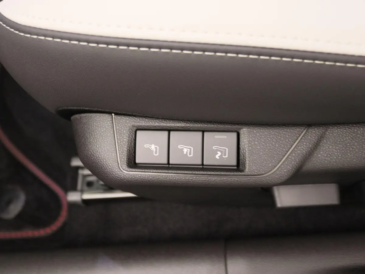 1.2 Turbo Hybrid Ibrida Sport Speciale | Alcantara | Technopack | Speciale Actie korting! |