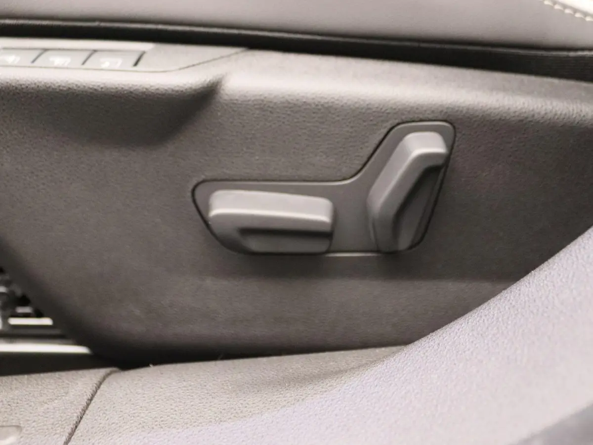 1.2 Turbo Hybrid Ibrida Sport Speciale | Alcantara | Technopack | Speciale Actie korting! |