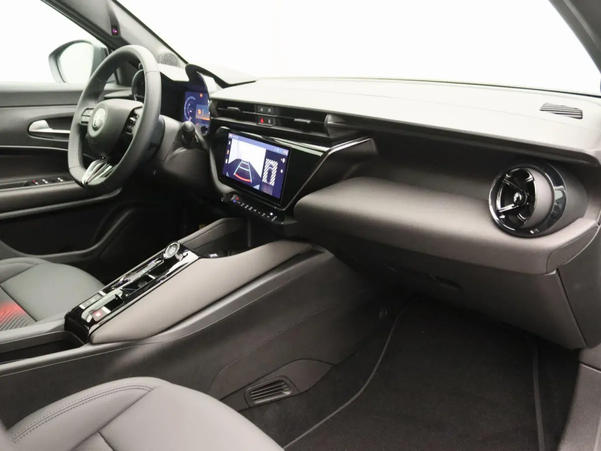 1.2 Turbo Hybrid Ibrida Ti | Matrix | Panoramadak | 18" Velgen | Camera | Speciale Actie Korting! |