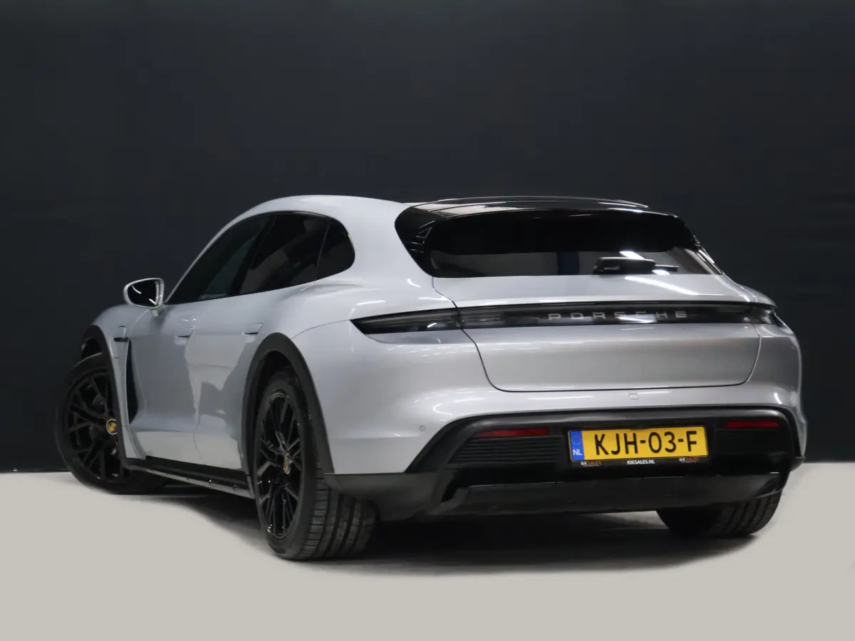 4 93 kWh [LUCHTVERING, ADAPTIVE CRUISE, MEMORY SEATS, APPLE CARPLAY, ANDROID, CAMERA, PDC V+A, STOELVERWARMING, DIGITAL DASH, MULTIFUNCTIONEEL STUURWIEL, ELEKTRISCHE ACHTERKLEP, NAVIGATIE, N