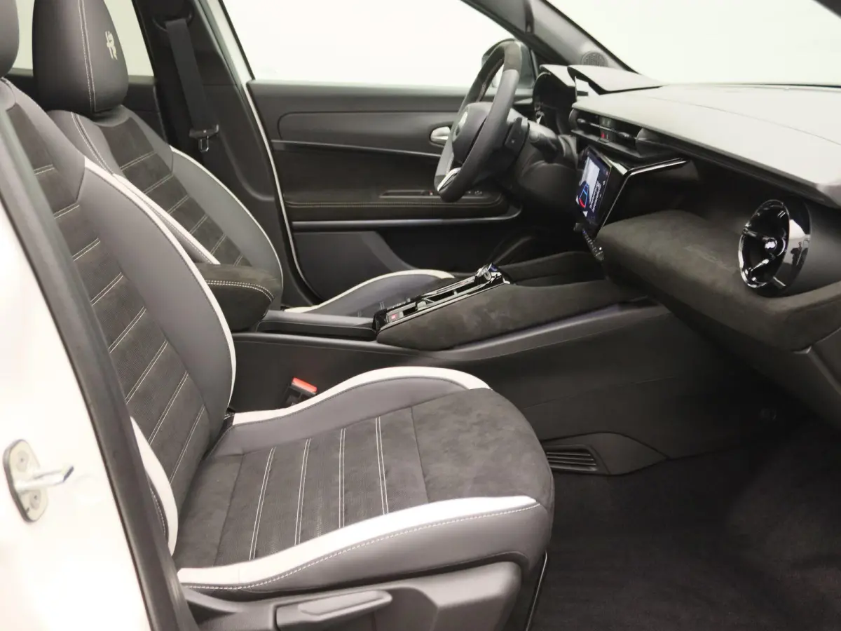 1.2 Turbo Hybrid Ibrida Sport Speciale | Alcantara | Panoramadak | Technopack | Speciale Actieprijs! |