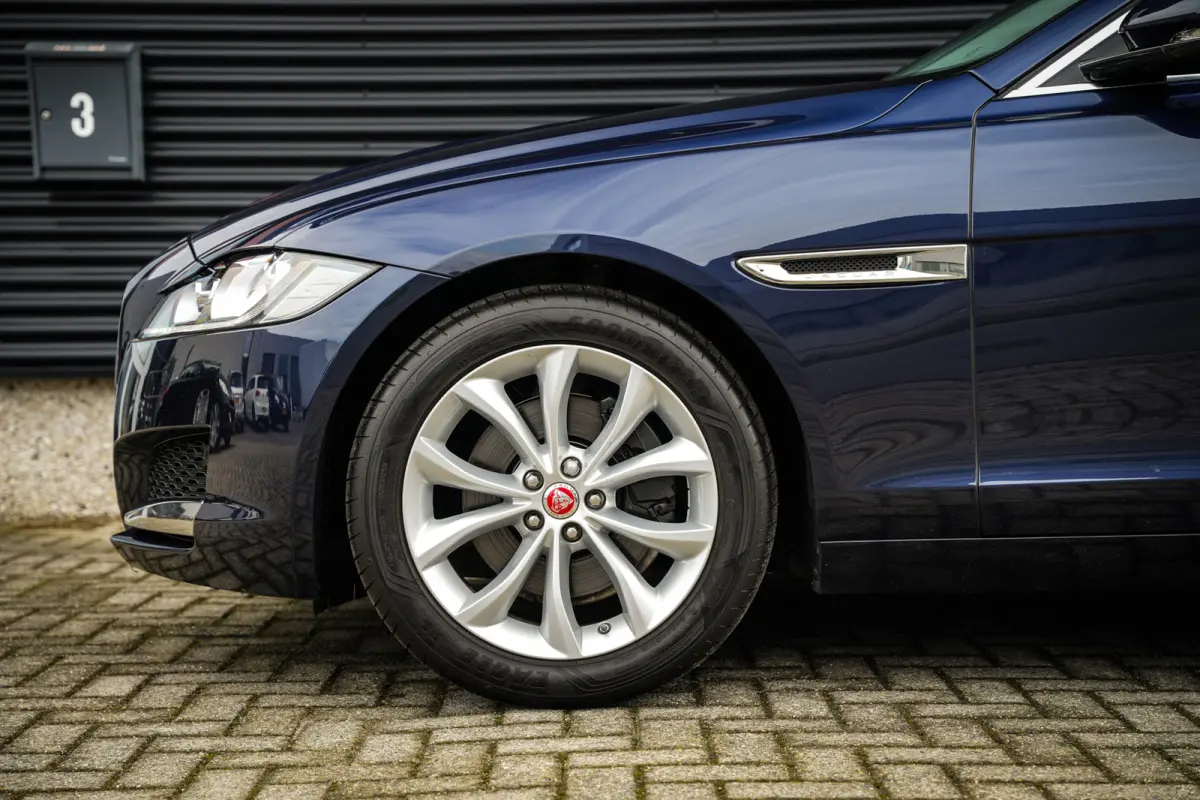 2.0 Turbo Prestige | NL-Auto | Leder Beige | Navigatie | PDC met Camera | Privacy Glass | Xenon | BTW-Auto |