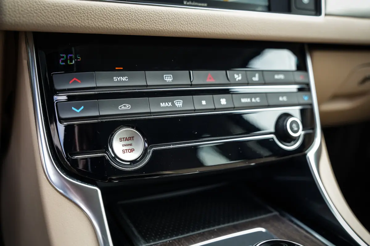 2.0 Turbo Prestige | NL-Auto | Leder Beige | Navigatie | PDC met Camera | Privacy Glass | Xenon | BTW-Auto |
