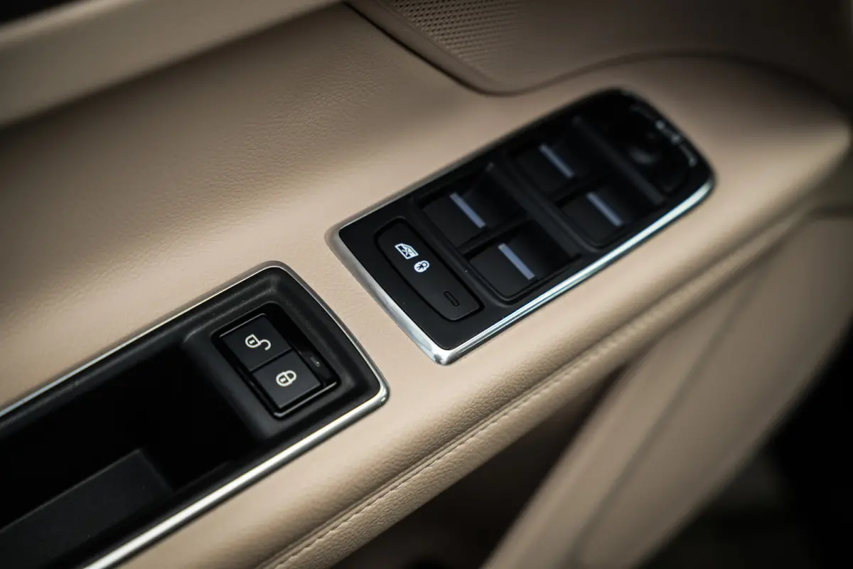 2.0 Turbo Prestige | NL-Auto | Leder Beige | Navigatie | PDC met Camera | Privacy Glass | Xenon | BTW-Auto |