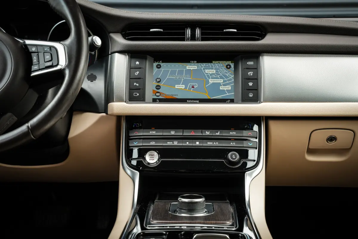 2.0 Turbo Prestige | NL-Auto | Leder Beige | Navigatie | PDC met Camera | Privacy Glass | Xenon | BTW-Auto |