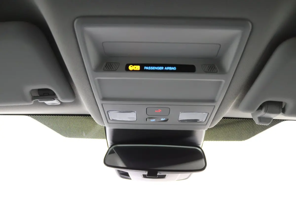 Tourneo 340 2.5 PHEV L1H1 Titanium X | 8-Persoons | Panoramadak | B&O | Trekhaak | Leder | 360 Camera | Navigatie | Elektrische Stoel Voorstoelen | Adaptive Cruise | BLIS