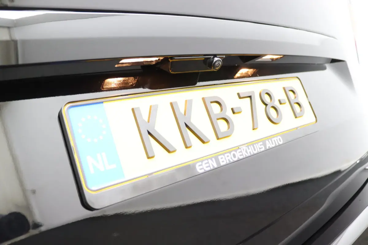 Tourneo 340 2.5 PHEV L1H1 Titanium X | 8-Persoons | Panoramadak | B&O | Trekhaak | Leder | 360 Camera | Navigatie | Elektrische Stoel Voorstoelen | Adaptive Cruise | BLIS