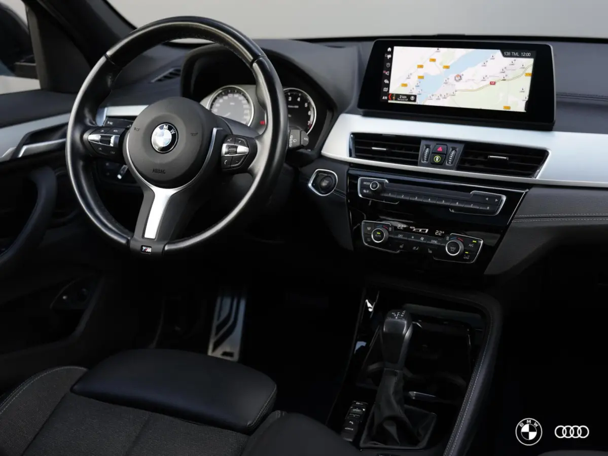 xDr25e M SPORT / PANODAK / ACC / HEADUP / CARPLAY / 19"