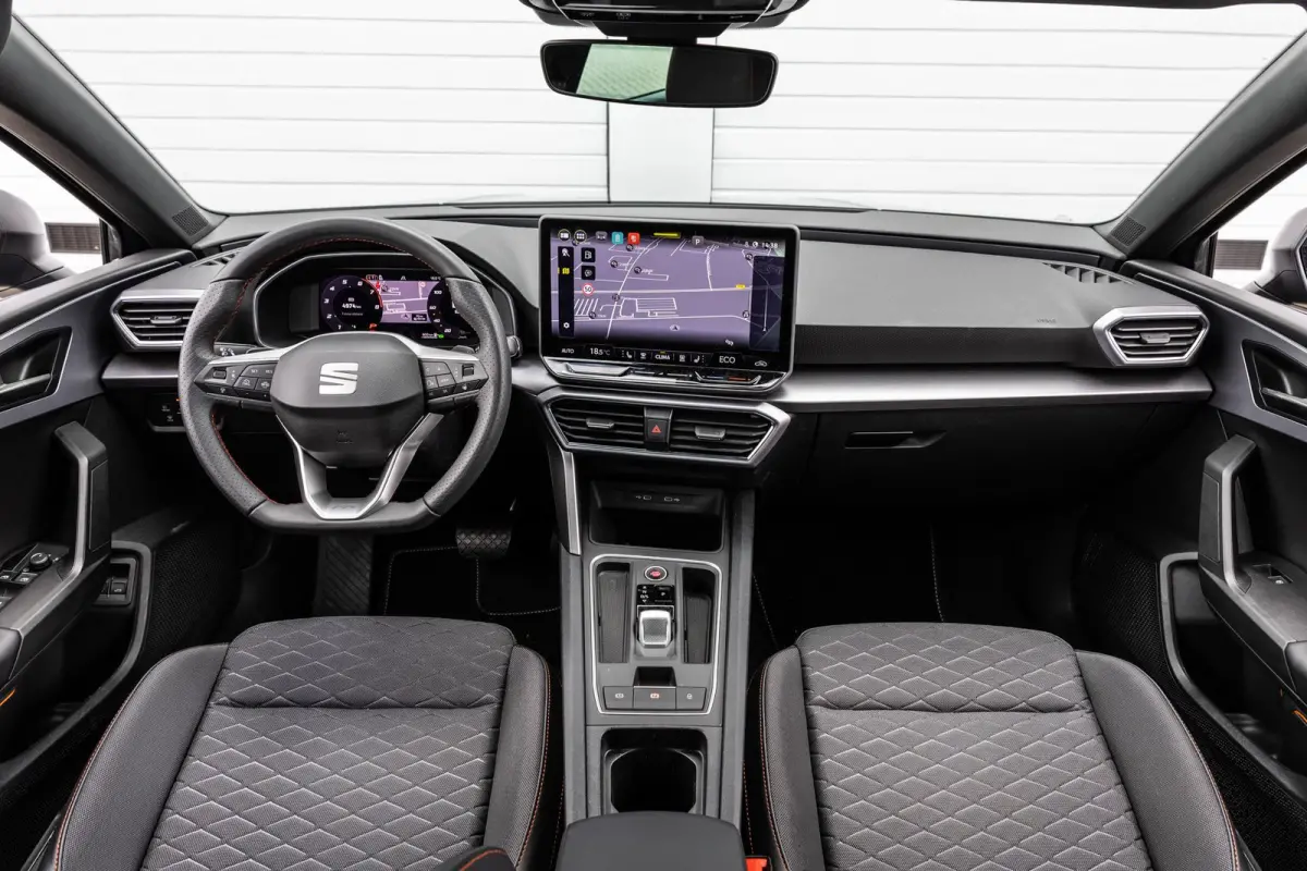 1.5 TSI e-Hybrid 204pk FR Business | Stoel-/ Stuurwielverwarming | 18" Velgen