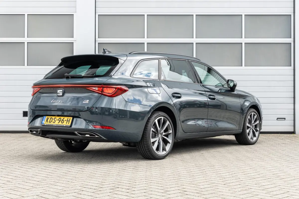 1.5 TSI e-Hybrid 204pk FR Business | Stoel-/ Stuurwielverwarming | 18" Velgen