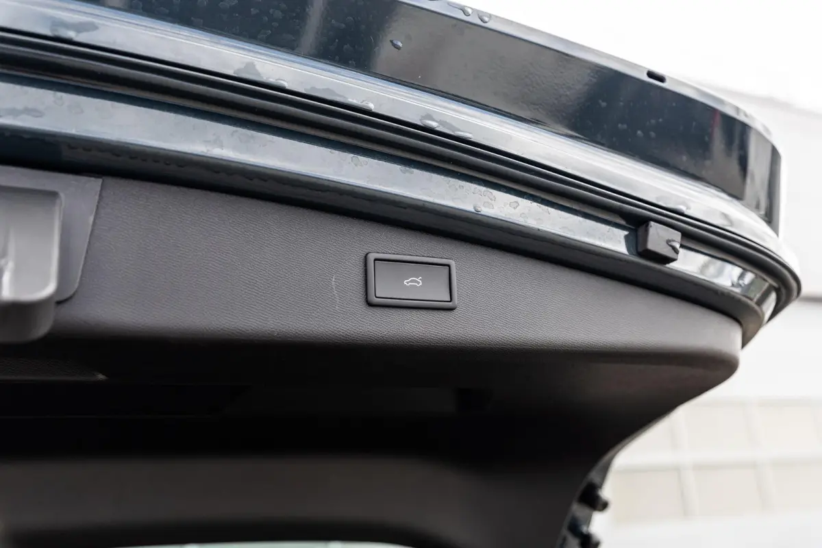 1.5 TSI e-Hybrid 204pk FR Business | Stoel-/ Stuurwielverwarming | 18" Velgen