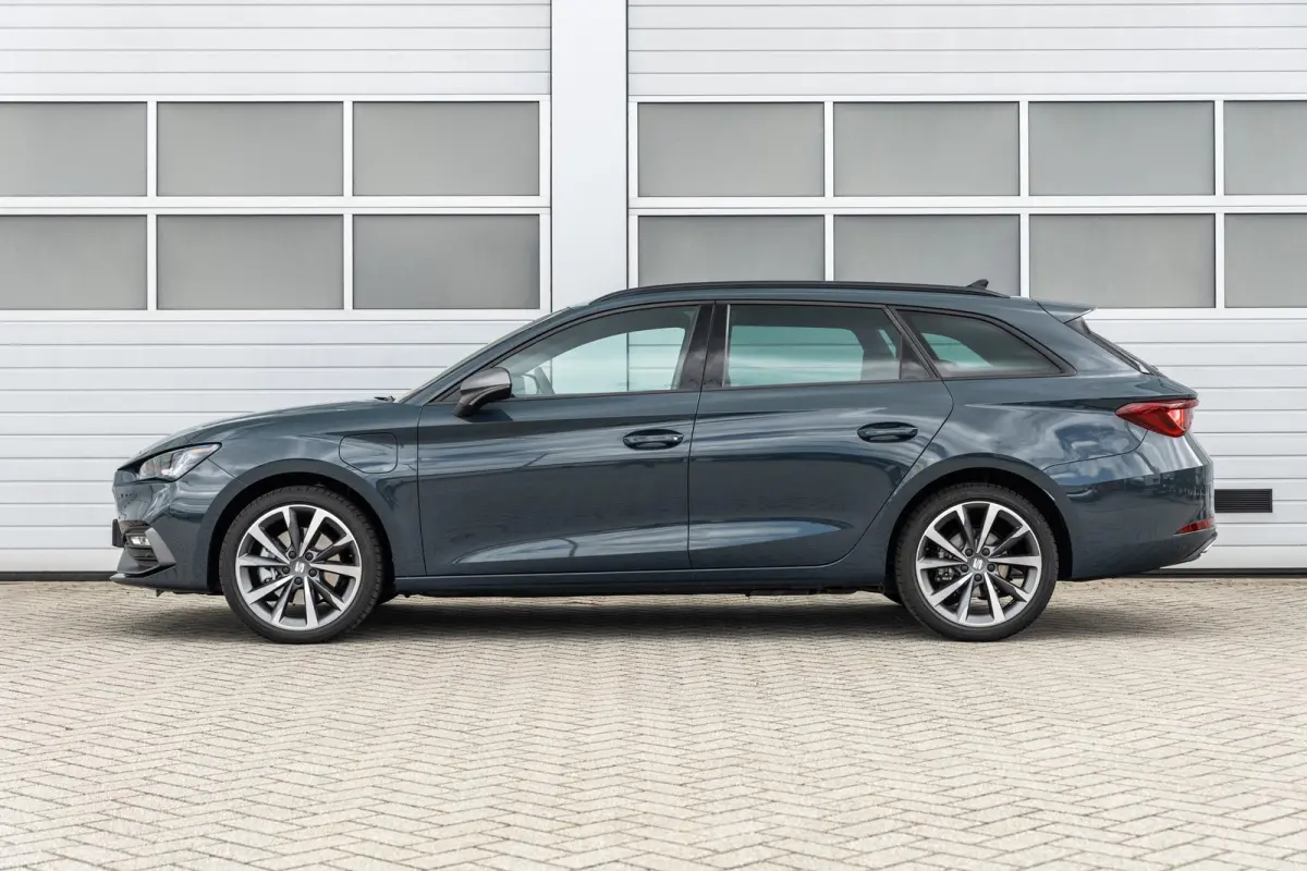 1.5 TSI e-Hybrid 204pk FR Business | Stoel-/ Stuurwielverwarming | 18" Velgen