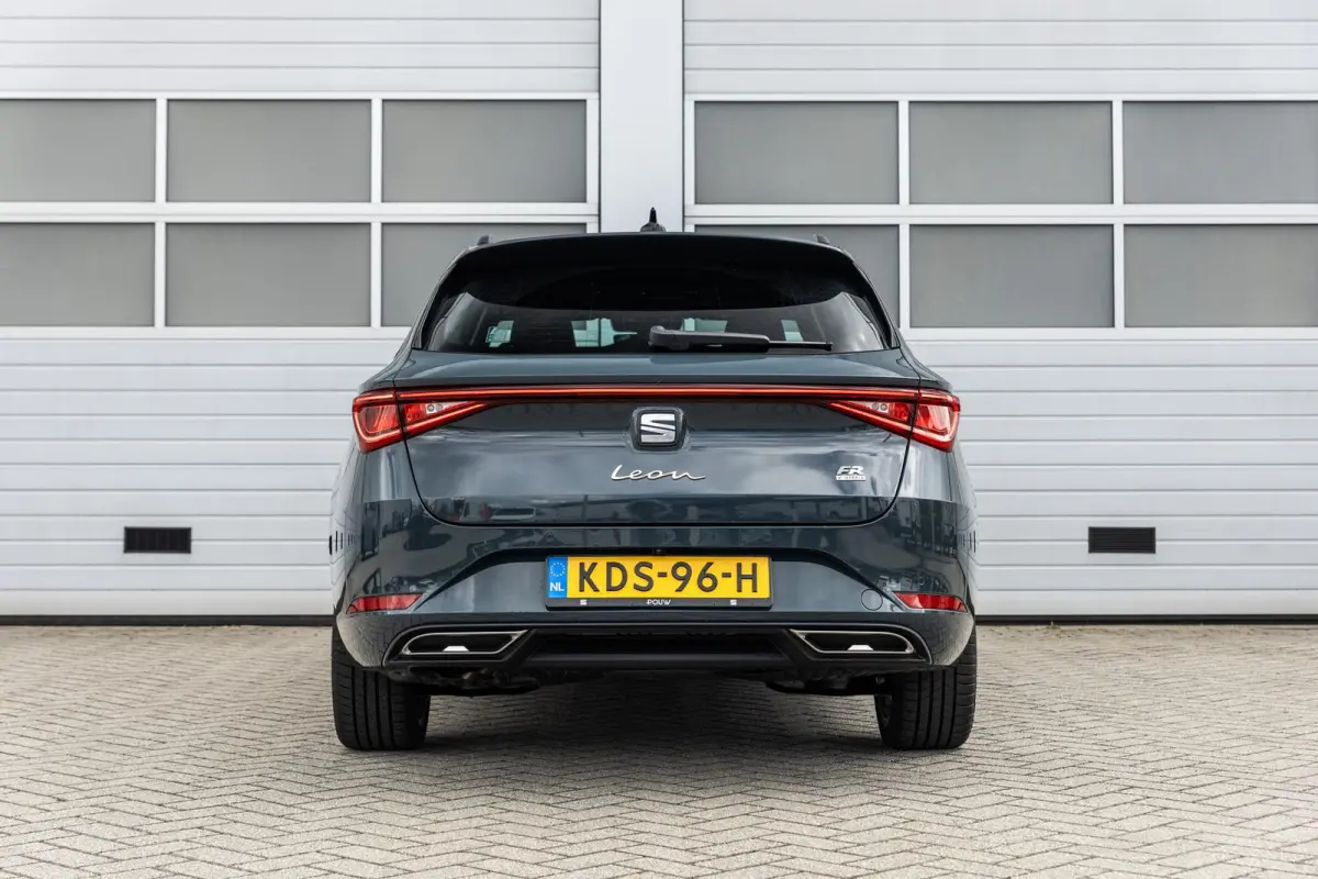 1.5 TSI e-Hybrid 204pk FR Business | Stoel-/ Stuurwielverwarming | 18" Velgen