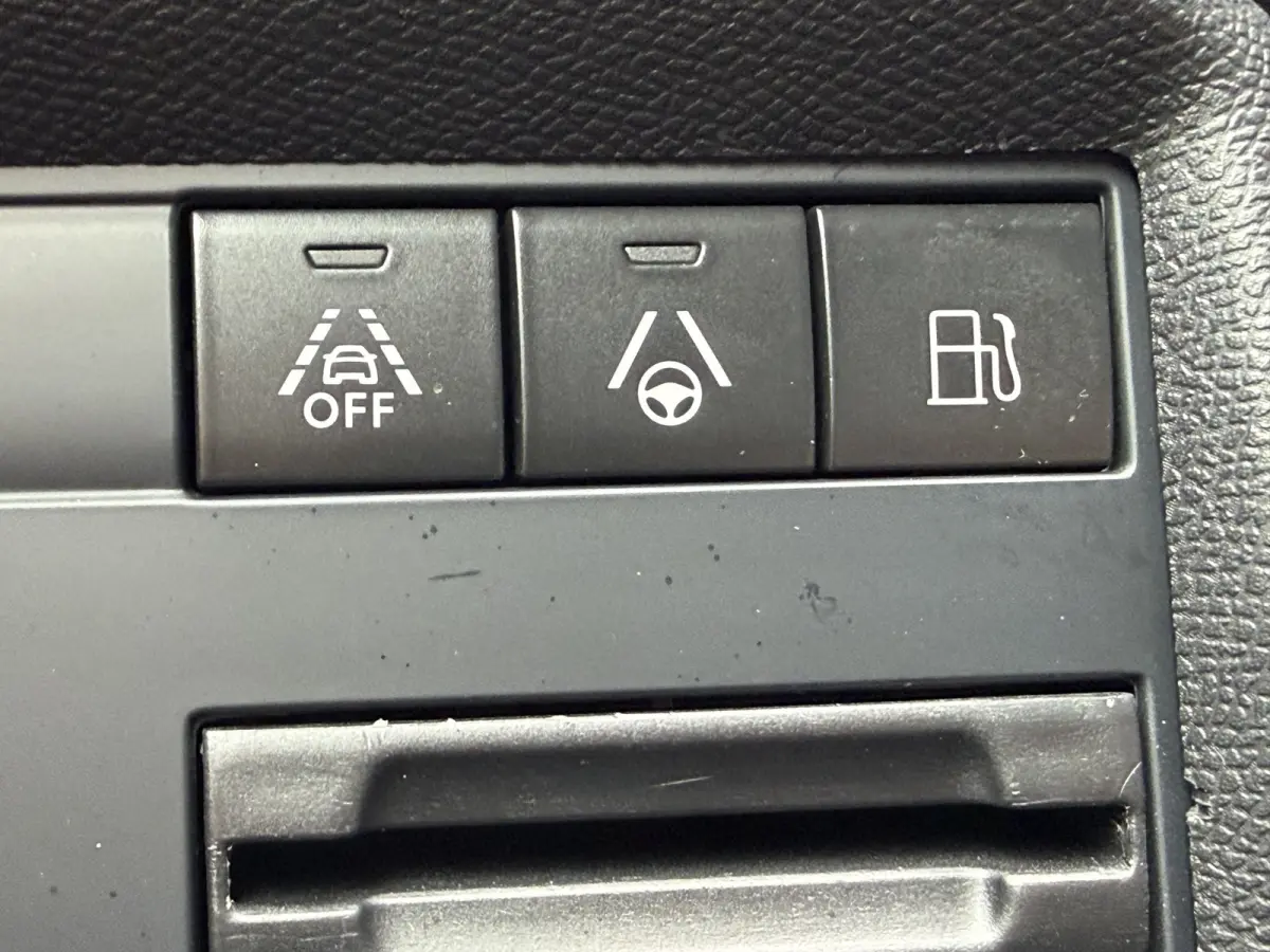 225pk Plug-in Hybrid Shine (Leder incl verwarming/geheugen/massage - Elektrische Klep - 19" Zwart - Adaptieve Cruise Controle - Keyless Entry - Camera)