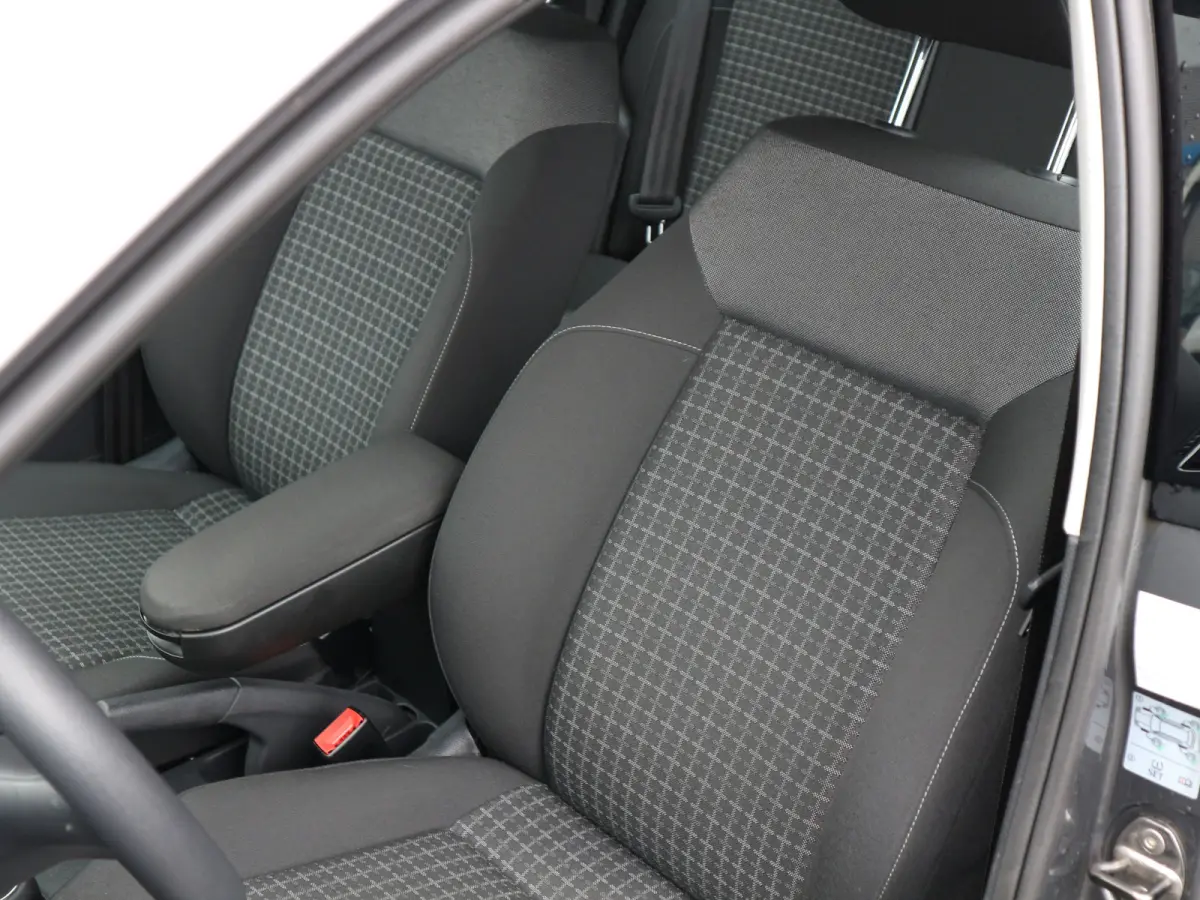 1.4 TDI Comfortline 68591 KM NAVI AIRCO CRUISE