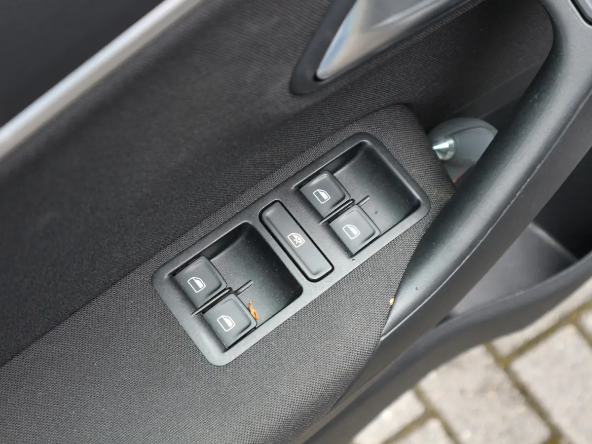 1.4 TDI Comfortline 68591 KM NAVI AIRCO CRUISE