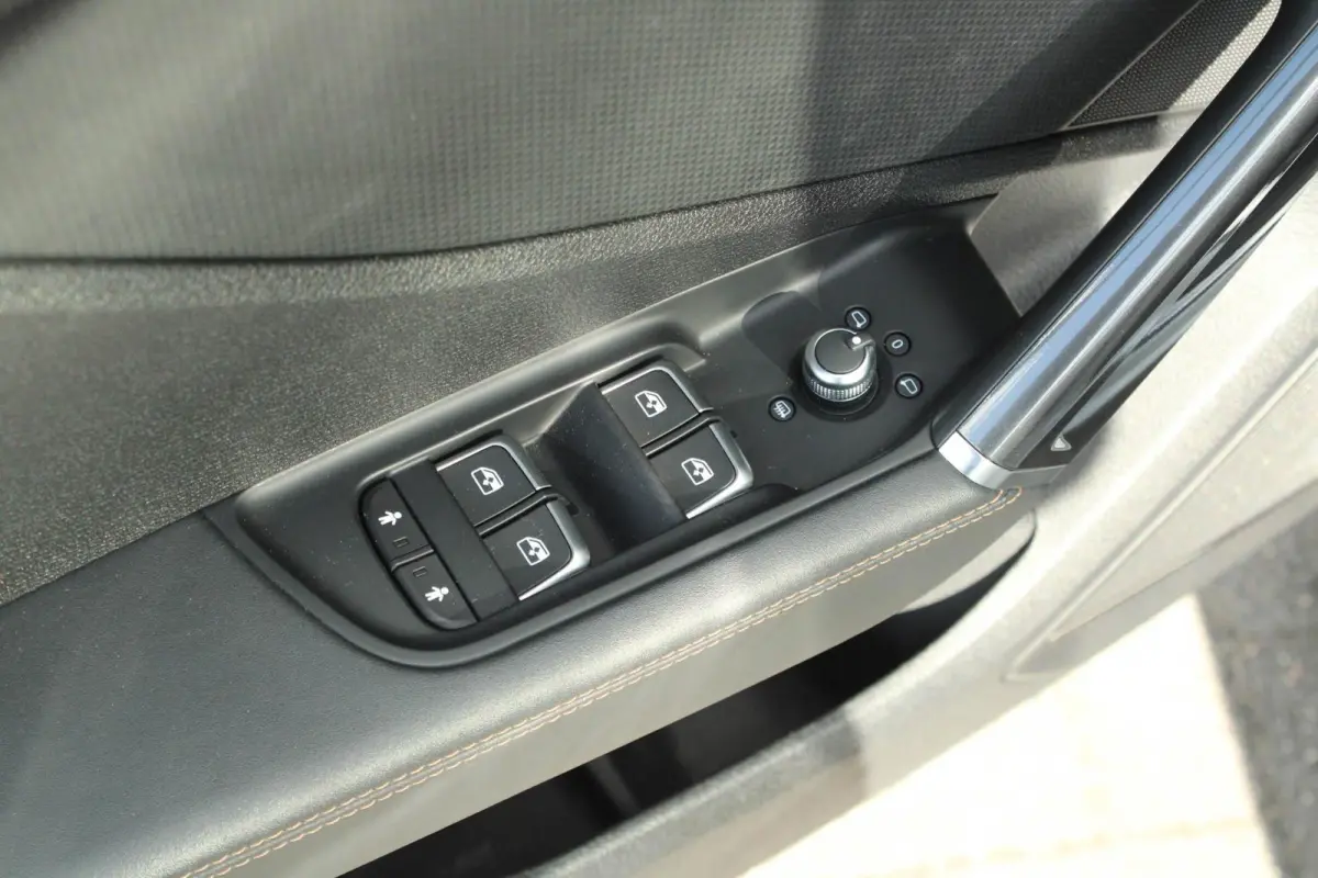 30 TFSI 110pk Business Edition | Panoramadak | Bang & Olufsen | Carplay | Keyless entry | Ambiance verlichting | Navigatie | Climate Control | Cruise Control | Volledig leer