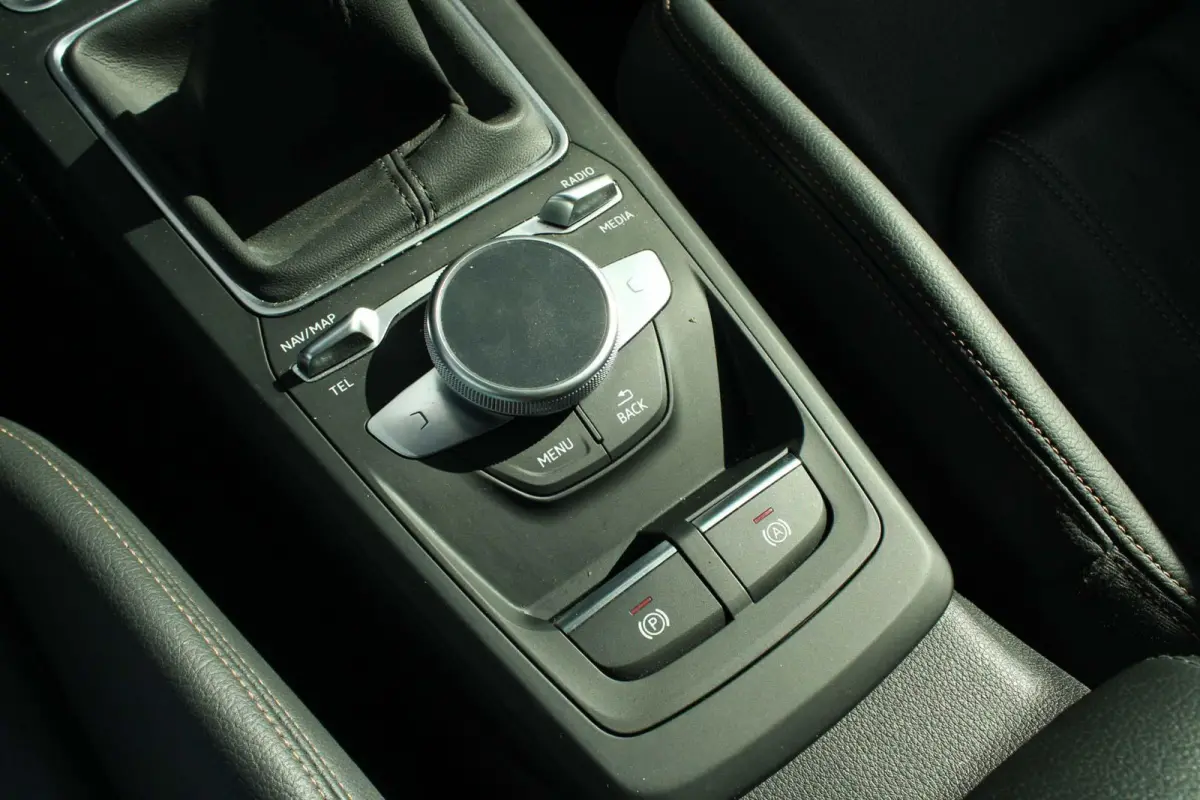 30 TFSI 110pk Business Edition | Panoramadak | Bang & Olufsen | Carplay | Keyless entry | Ambiance verlichting | Navigatie | Climate Control | Cruise Control | Volledig leer