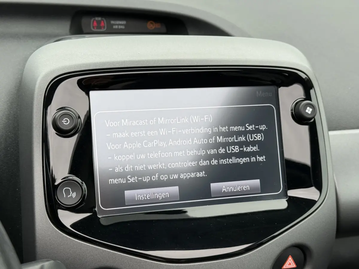 1.0 VVT-i x-joy cabrio | CarPlay | Bluetooth | Clima | DAB+ | LED