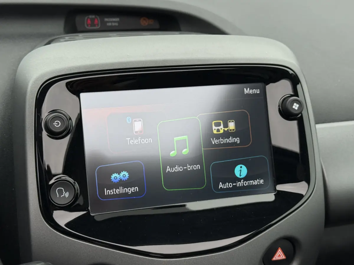 1.0 VVT-i x-joy cabrio | CarPlay | Bluetooth | Clima | DAB+ | LED