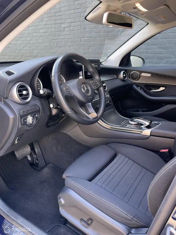 250 4MATIC Premium Plus 9G-Tronic