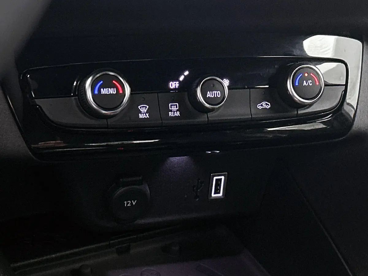 1.2 Hybrid 110pk GS Automaat | Navigatie | Climate Control | Cruise Control | Camera | Dodehoekdetectie | 16"LMV | LED | Keyless Entry/Start | Apple Carplay/Android Auto |