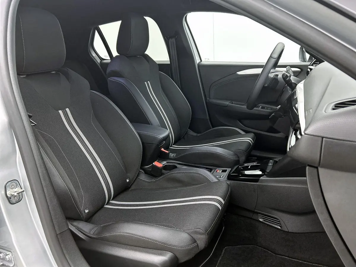 1.2 Hybrid 110pk GS Automaat | Navigatie | Climate Control | Cruise Control | Camera | Dodehoekdetectie | 16"LMV | LED | Keyless Entry/Start | Apple Carplay/Android Auto |