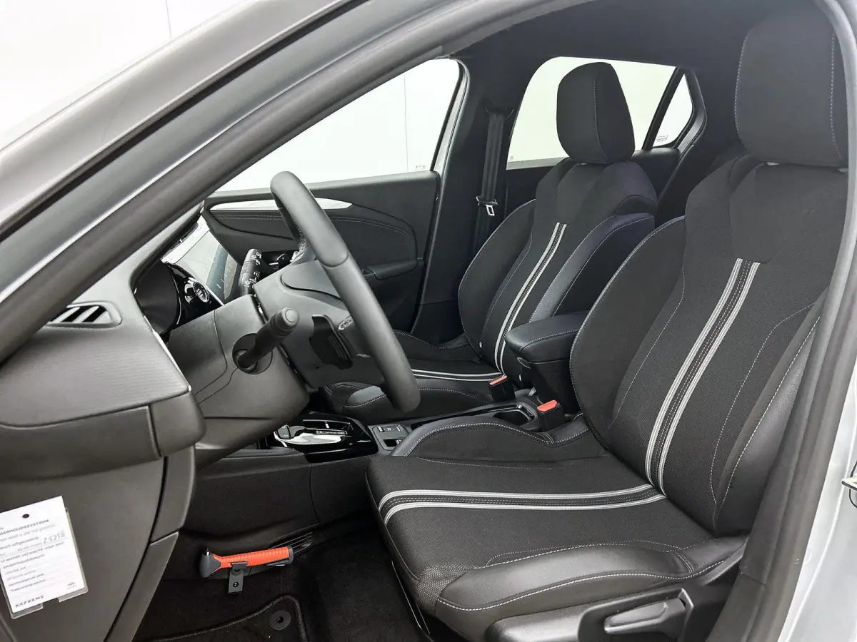 1.2 Hybrid 110pk GS Automaat | Navigatie | Climate Control | Cruise Control | Camera | Dodehoekdetectie | 16"LMV | LED | Keyless Entry/Start | Apple Carplay/Android Auto |