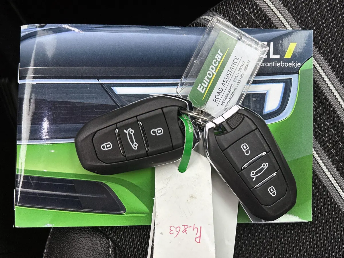 1.2 Hybrid 110pk GS Automaat | Navigatie | Climate Control | Cruise Control | Camera | Dodehoekdetectie | 16"LMV | LED | Keyless Entry/Start | Apple Carplay/Android Auto |