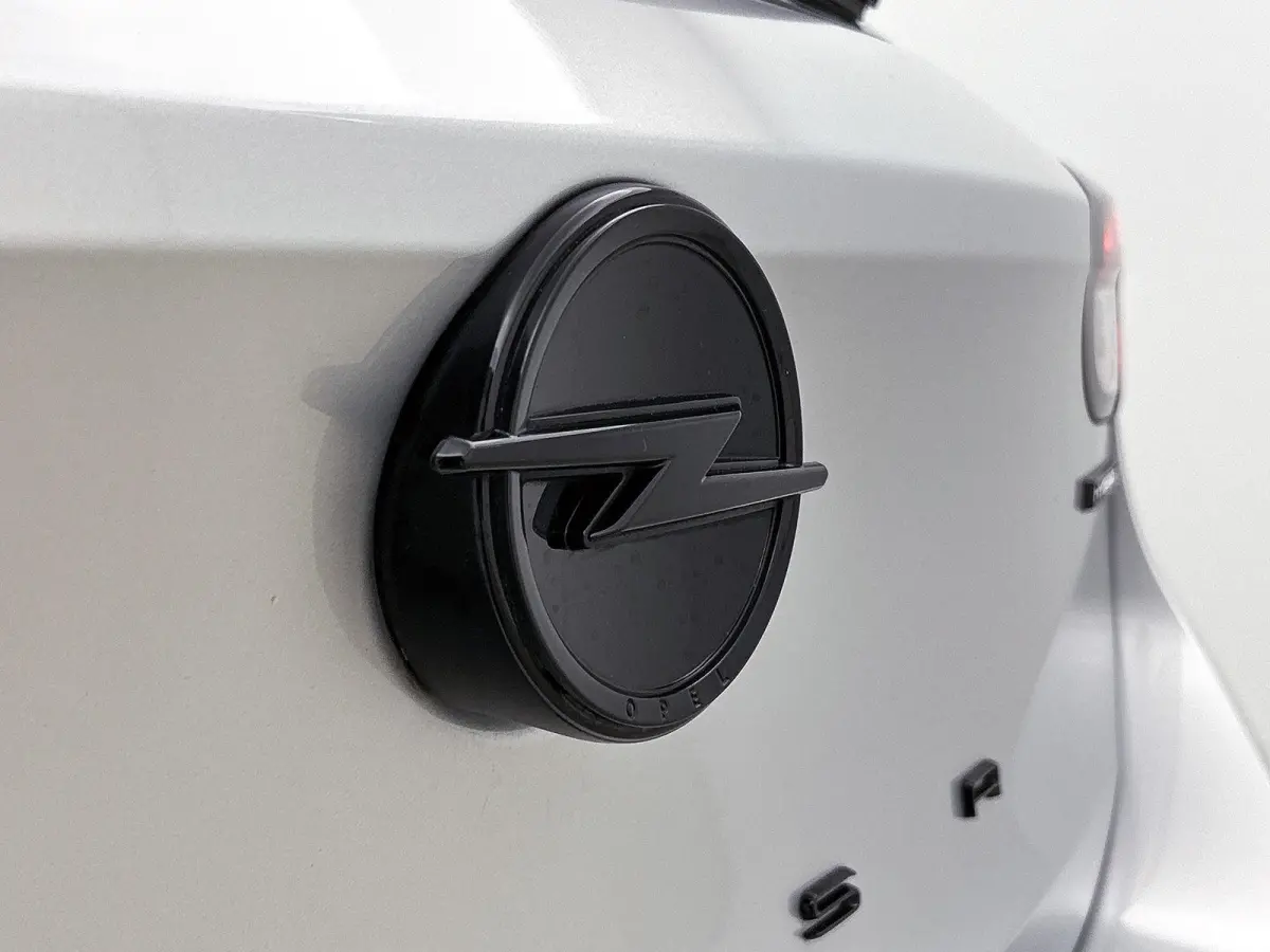 1.2 Hybrid 110pk GS Automaat | Navigatie | Climate Control | Cruise Control | Camera | Dodehoekdetectie | 16"LMV | LED | Keyless Entry/Start | Apple Carplay/Android Auto |