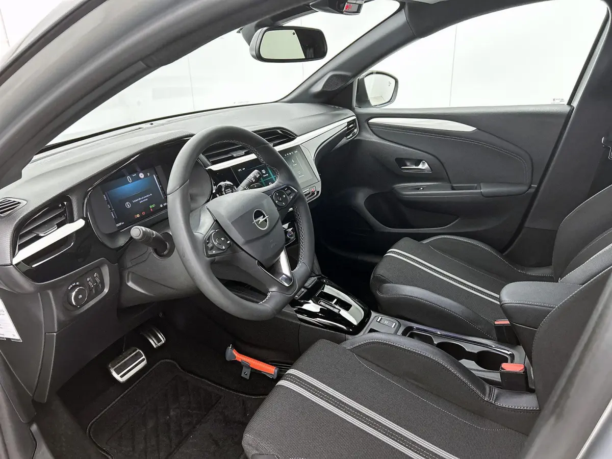1.2 Hybrid 110pk GS Automaat | Navigatie | Climate Control | Cruise Control | Camera | Dodehoekdetectie | 16"LMV | LED | Keyless Entry/Start | Apple Carplay/Android Auto |